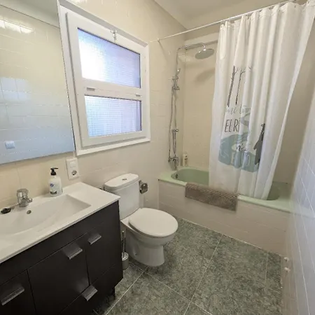 Casa Adossada - Ideal Per A Families Vakantiehuis *
